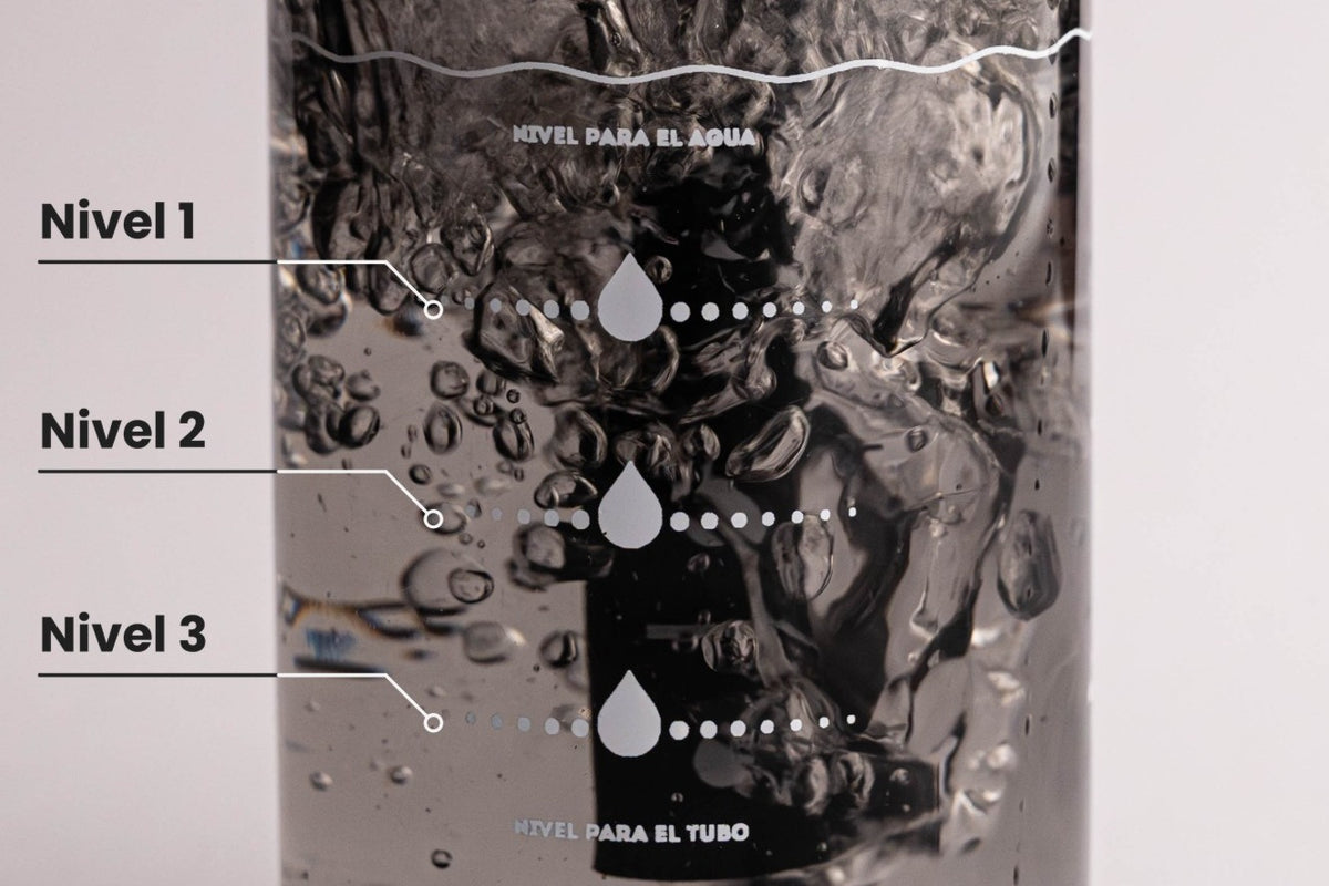 Botella FlexiVox Negro humo con burbujas y los niveles 1, 2 y 3 de profundidad del tubo